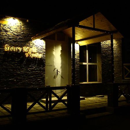 Hotel Starry Night Kazbegi Exterior foto