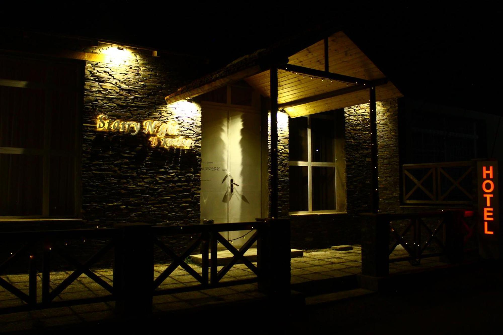 Hotel Starry Night Kazbegi Exterior foto